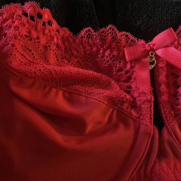 BNWT RED partial lace bra - Picture 4 of 5